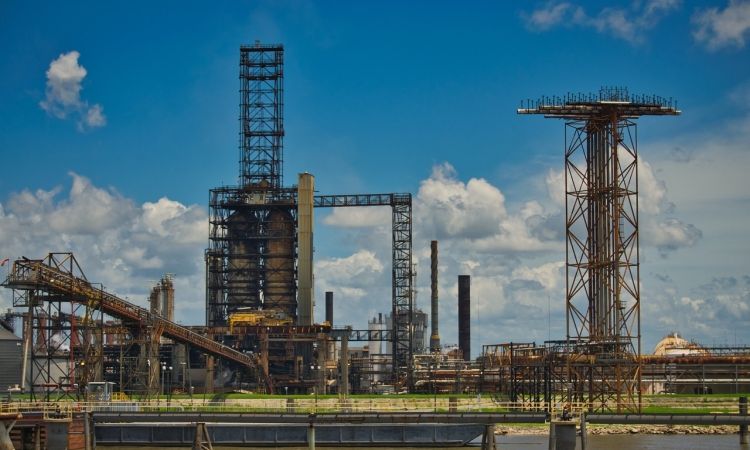 rafinarie_medium Știri Externe