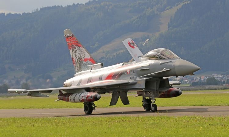 fighter-jet_medium Știri Externe