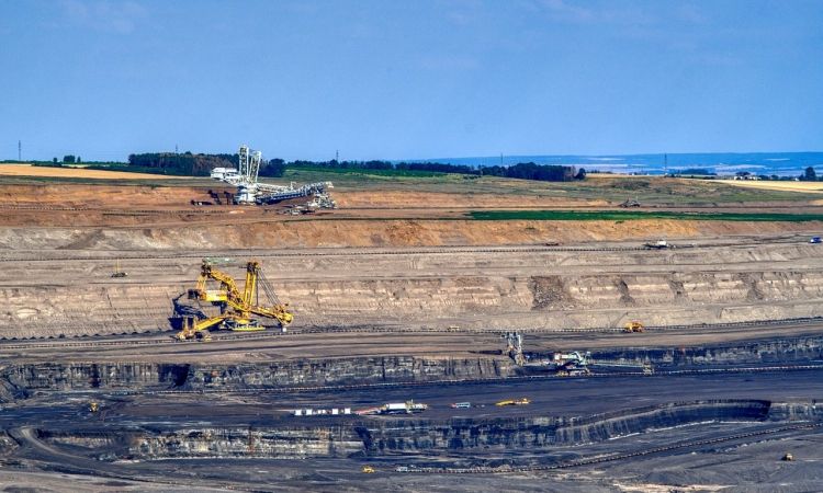 mina-carbune_medium Știri Externe