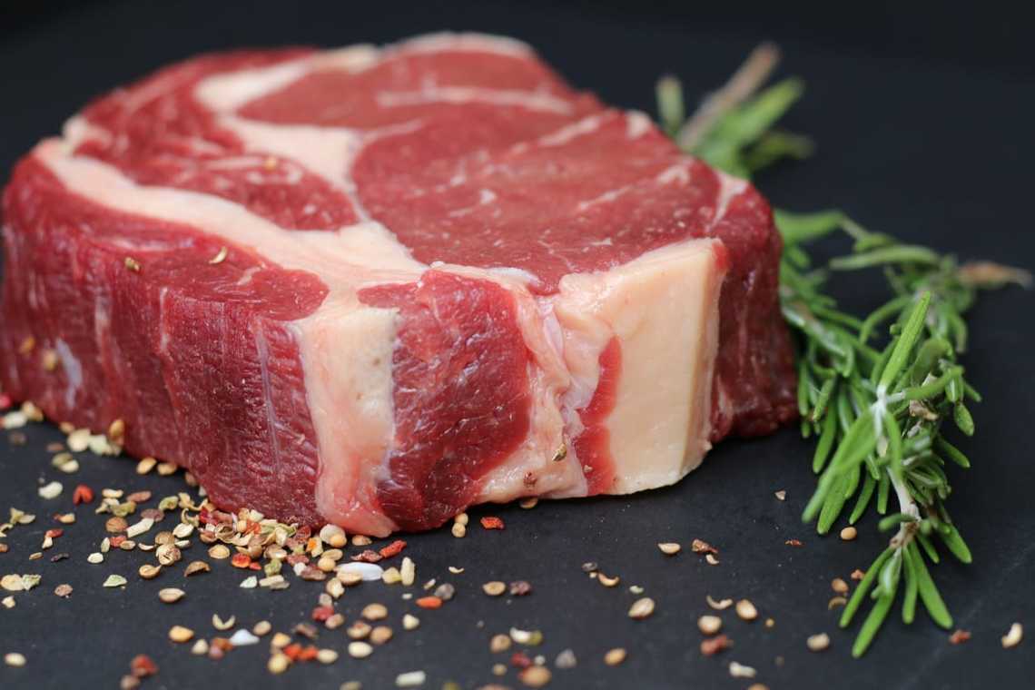 ITALIA: Senatul a aprobat interzicerea producerii și importului de carne sintetică!